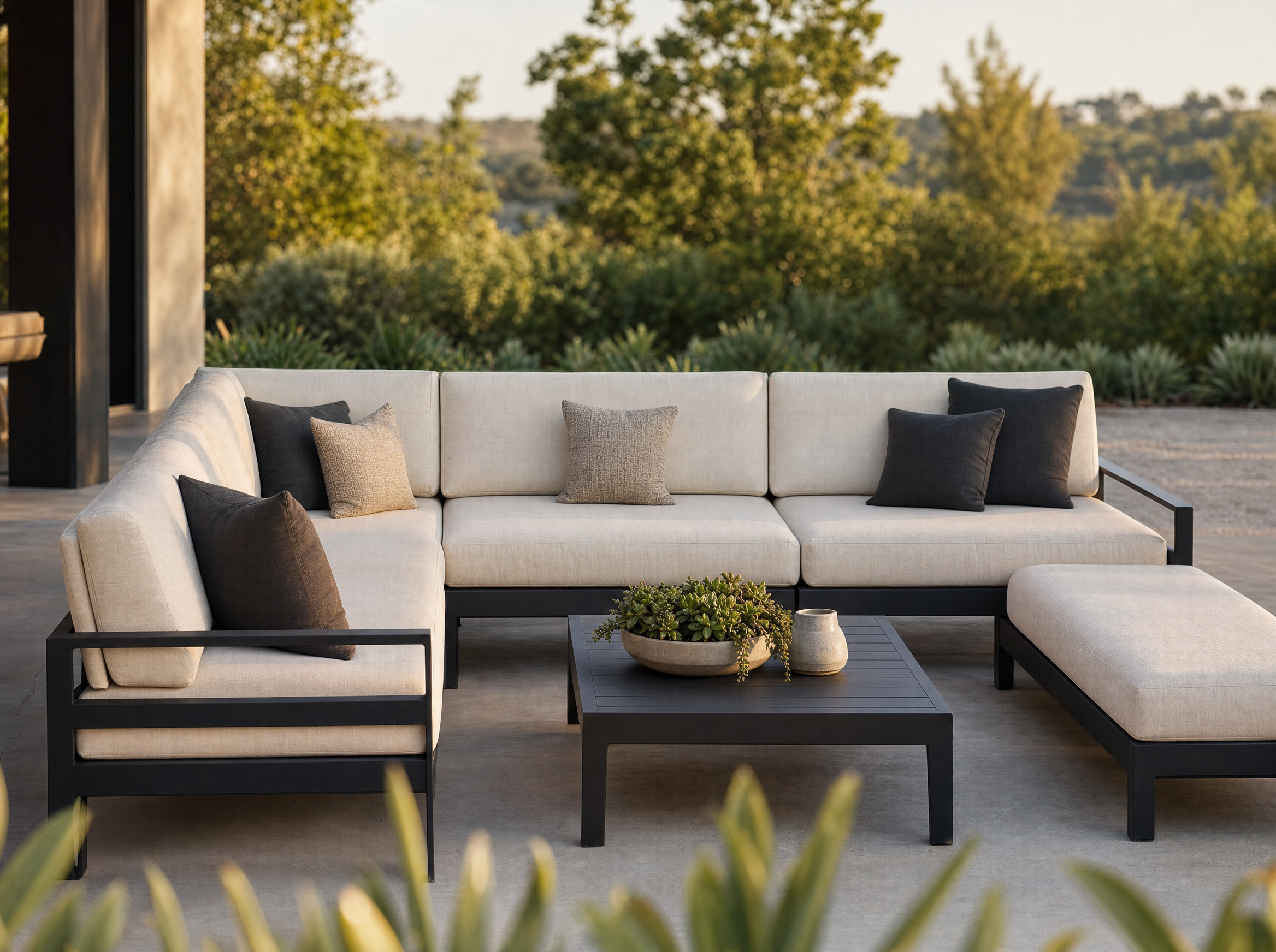 Conversation Sets - U-shaped outdoor sectional